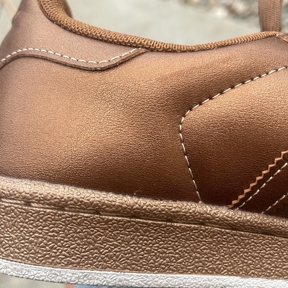 Bronze Adidas superstars - Picture 7 of 8